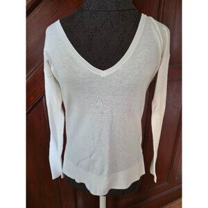 Victorias Secret White Long Sleeve V-Neck Sweater Womens Size S